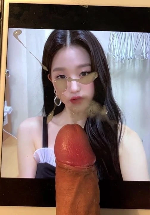 IZone wonyoung facial cumtribute
