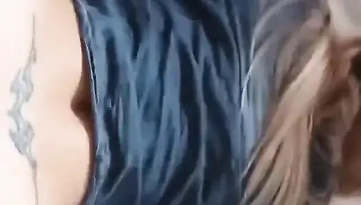Kosta Rikalı domaltmalı sarışın motelde