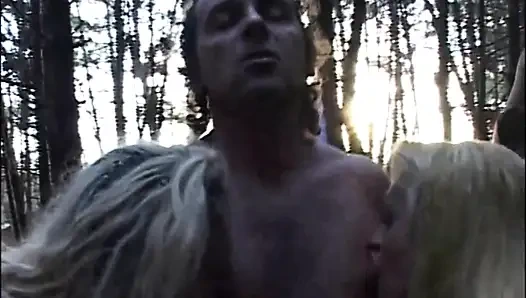 Три шлюшки все для меня!! Горячие, голодные до члена милфы - мечта