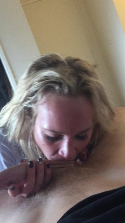 Gf sucks my cock