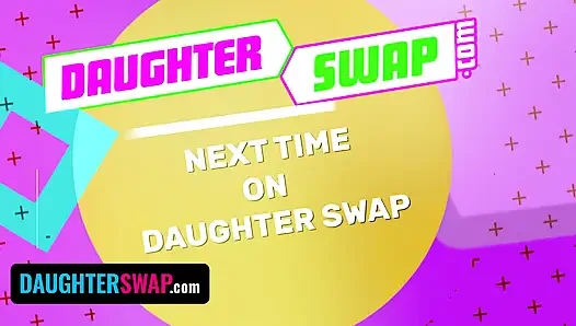 Daughterswap - ateşli kızlar Layla London ve Nicole Bexley mezuniyetleri için özel hediye alıyor bölüm 1