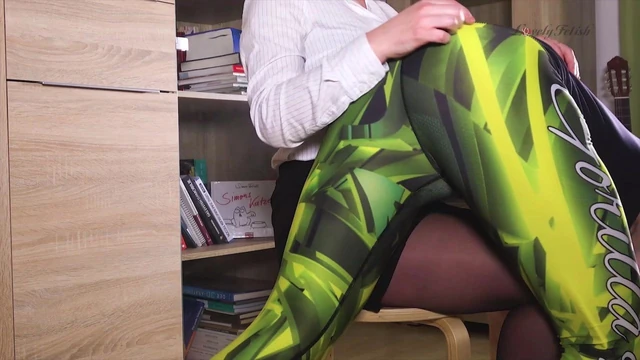 Clip 102Lar-Ar Mistress Takes You OTK - 07:27min, Sale: $10