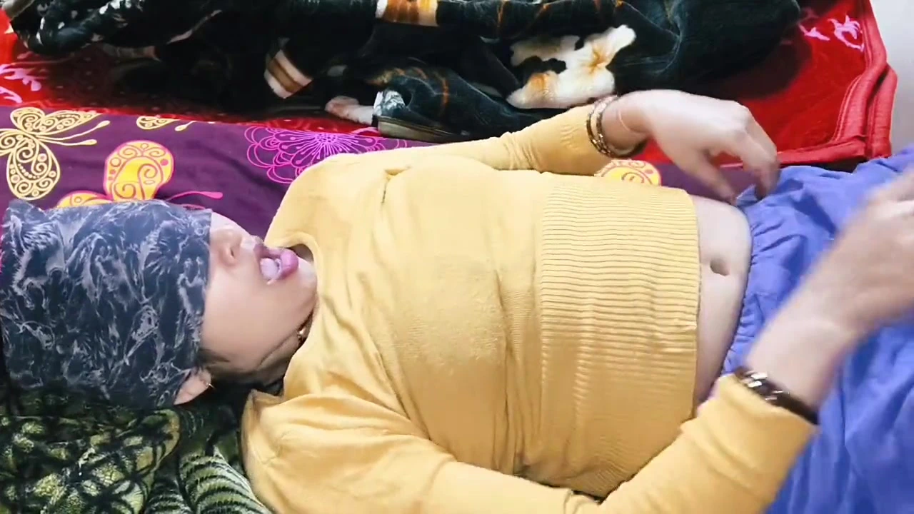 My boyfriend fucked my in standing position, janvibhabhi sex romance with her boyfriend