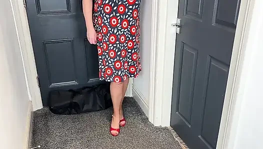 Vgq27 тетя Sandra раздевается после ночного секса