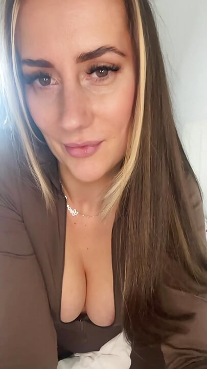 Slutty britisk milf er sin mand ASMR JOI utro