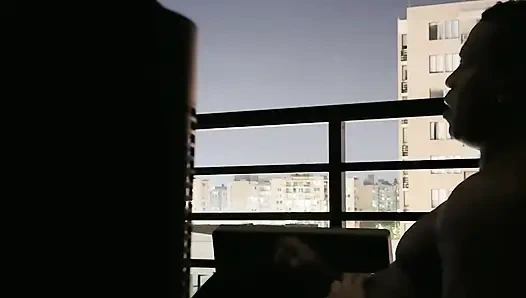 Saudara tiriku melemparkan banyak air maninya ke wajahku -pasangan amatir- nysdel