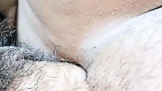 Bir komşusun karısını sikmek daha eğlenceli.