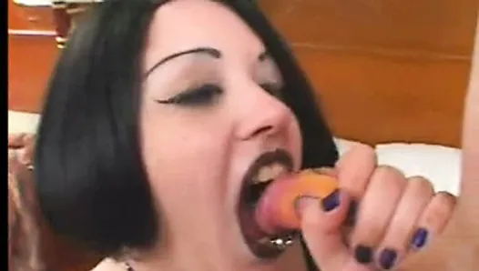 Rosaline - Fat Goth Chick with two guys (Part 1)