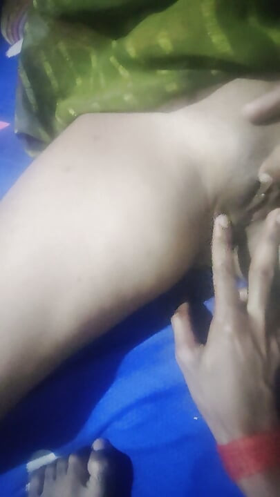 Stepaunt showed her pussy to her stepnephew and got it massaged