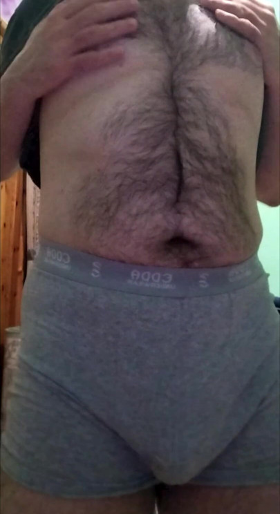 脱ぐの手伝って