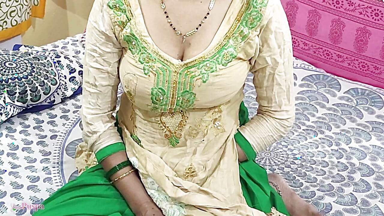 Maid was cleaning her boss room just then Tear her salwar on Bed for Pussy appeared through salwar Boss Fucked Hard