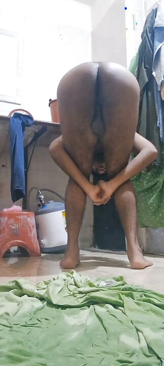 벌거벗은 타밀 무르가 노예 처벌