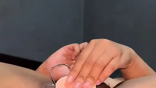 A pregnant woman who can't hold back the urge to fuck until she squirts