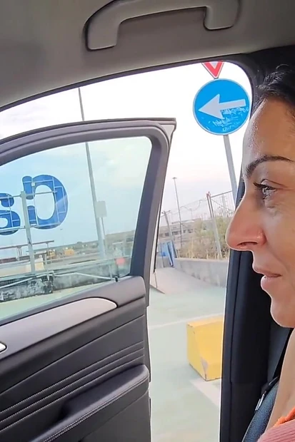 Horny Driver Fucks Me in the Supermarket Parking Lot