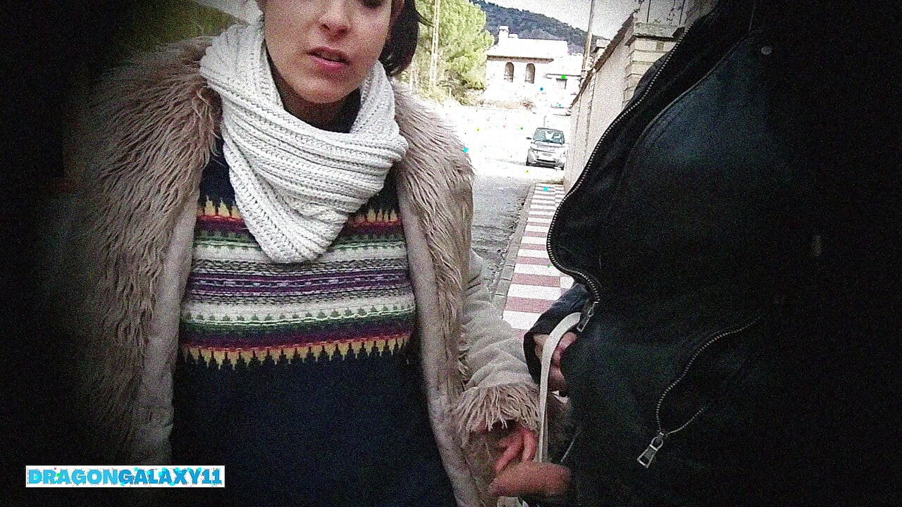 Io e la mia sorellastra facciamo cose sporche per strada e poi a casa