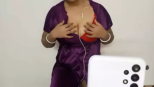 Sexy Rii hat Sex beim Videoanruf