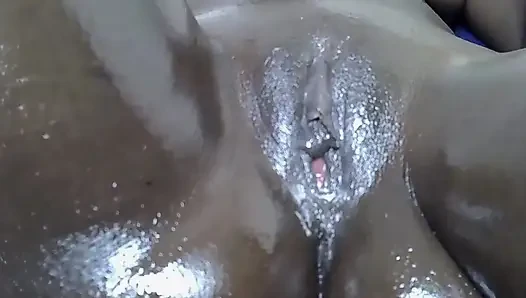Я хочу немного хуя на моей киске
