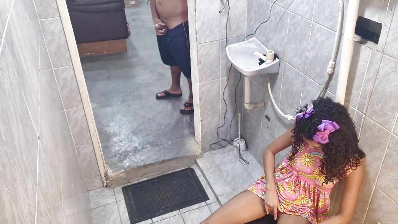 I caught my stepdaughter masturbating in the bathroom