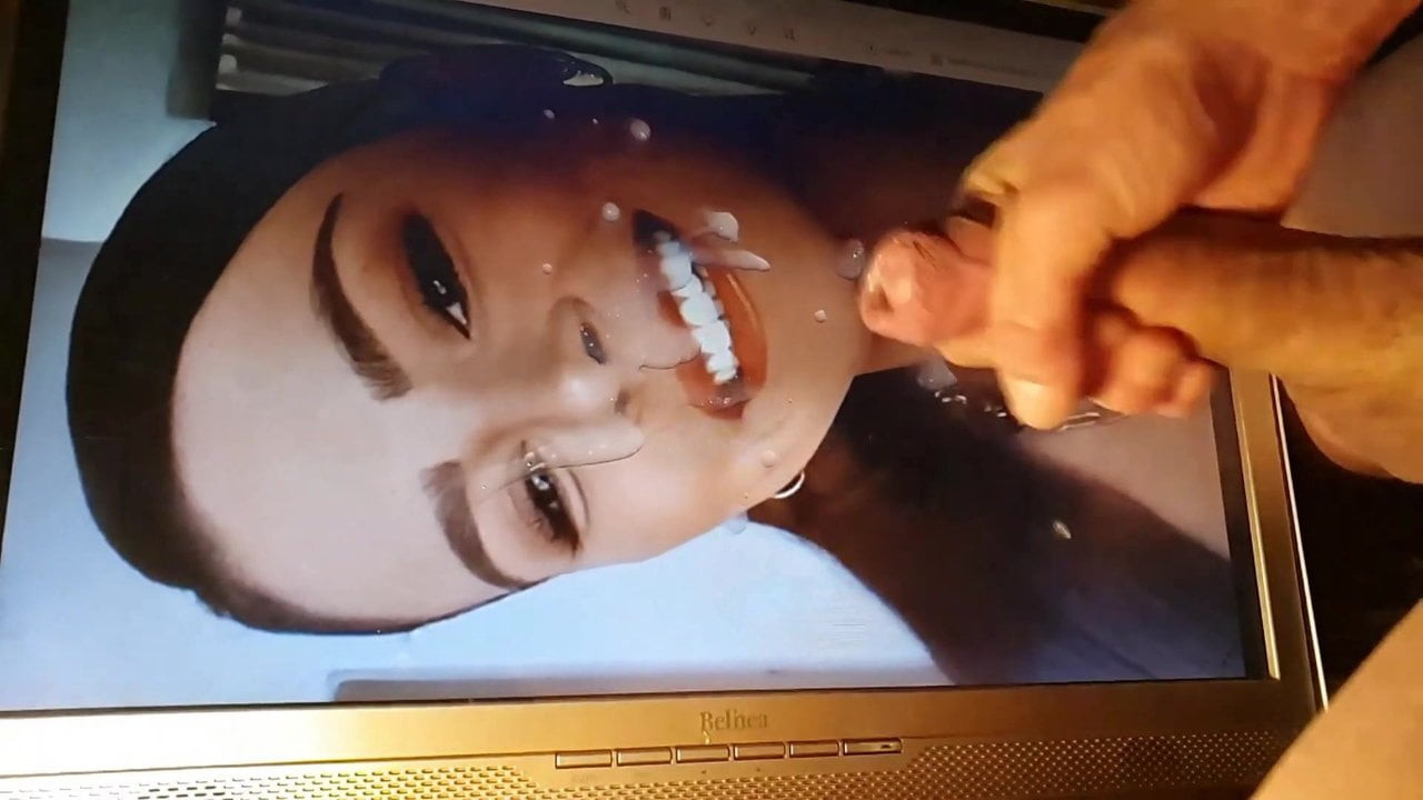 Lena 정액 공물 슬로우 모 21.4.2020