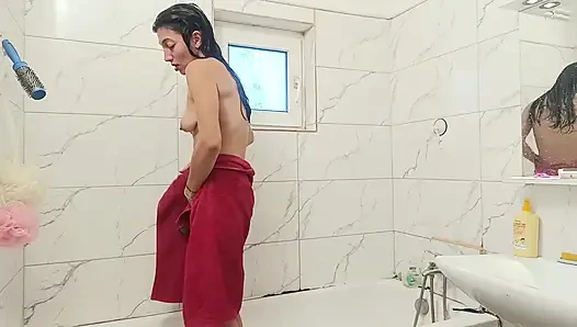 Duş ve masaj sonrası bir yabancıya