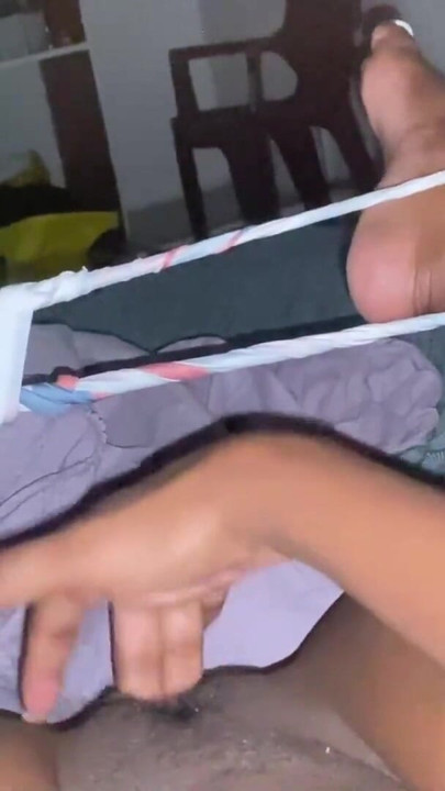 隣人が夫がいない夜に自慰している動画を送ってきました |クリップ2