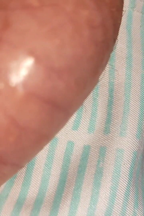 음경이 지탱할 수 있는 나사 수를 망치로 두드리고.