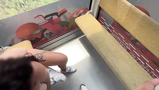 Blasen Und Ficken In Der Seilbahn In Kolumbien, Santander Mit Einer Sehr Geilen Schwangeren