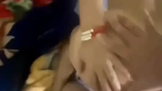 Saudara tiri merayu dengan tubuh sexy dan ingin bercinta diranjang