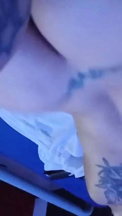 Anal para mi novia rubia tatuada