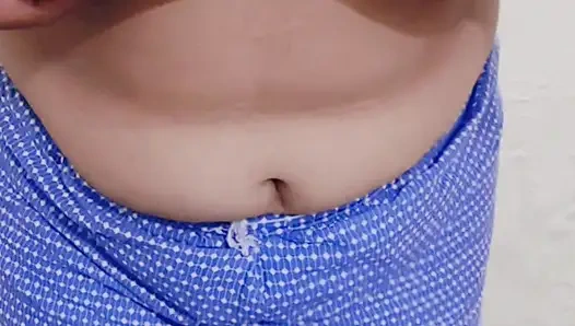 Pakistani hot model Zara khan showimg her big watermelon