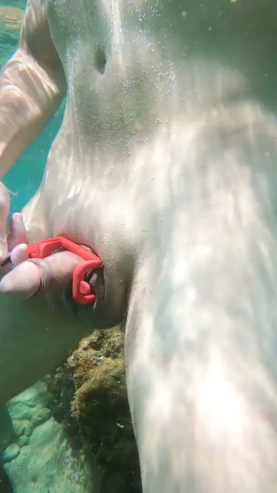 How I scream! Cumming with my selfie stick while snorkeling made me moan screaming like never before | Clip 1