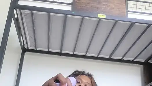 HotChocolate reaches her peak so hard from a back massager