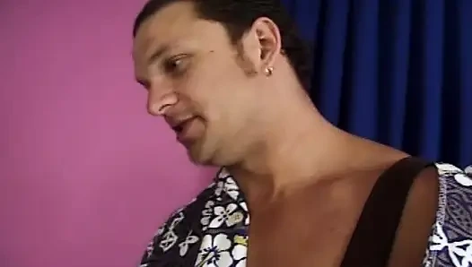 Миниатюрный тинка здесь, чтобы скакать на его члене и сделать его Cuim повсюду