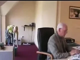 Il vecchio incontra il giovane