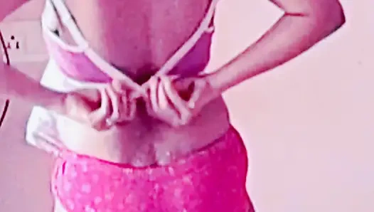 Моя замужняя бывшая подруга с большими сиськами прислала видео переодевания платья