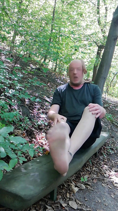 Nylon Fetish Break on the Seilbahnberg