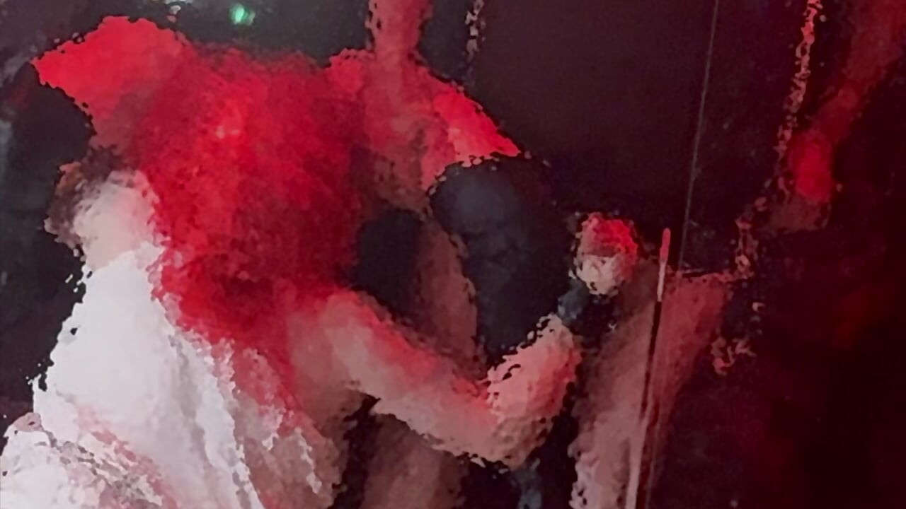 Μέρος 2: - Η Μαρία μπαίνει στο δωμάτιο βαμπίρ για να ευχαριστήσει τους ιδιοκτήτες της!