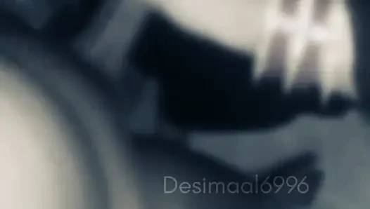 Zuzusehen, wie der arsch meiner stiefmutter mich angemacht hat, also brachte ich sie, mich zu wichsen