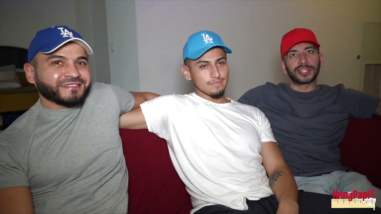 Big Uncut Cock Hung Papi Fucks Vantonio Bareback