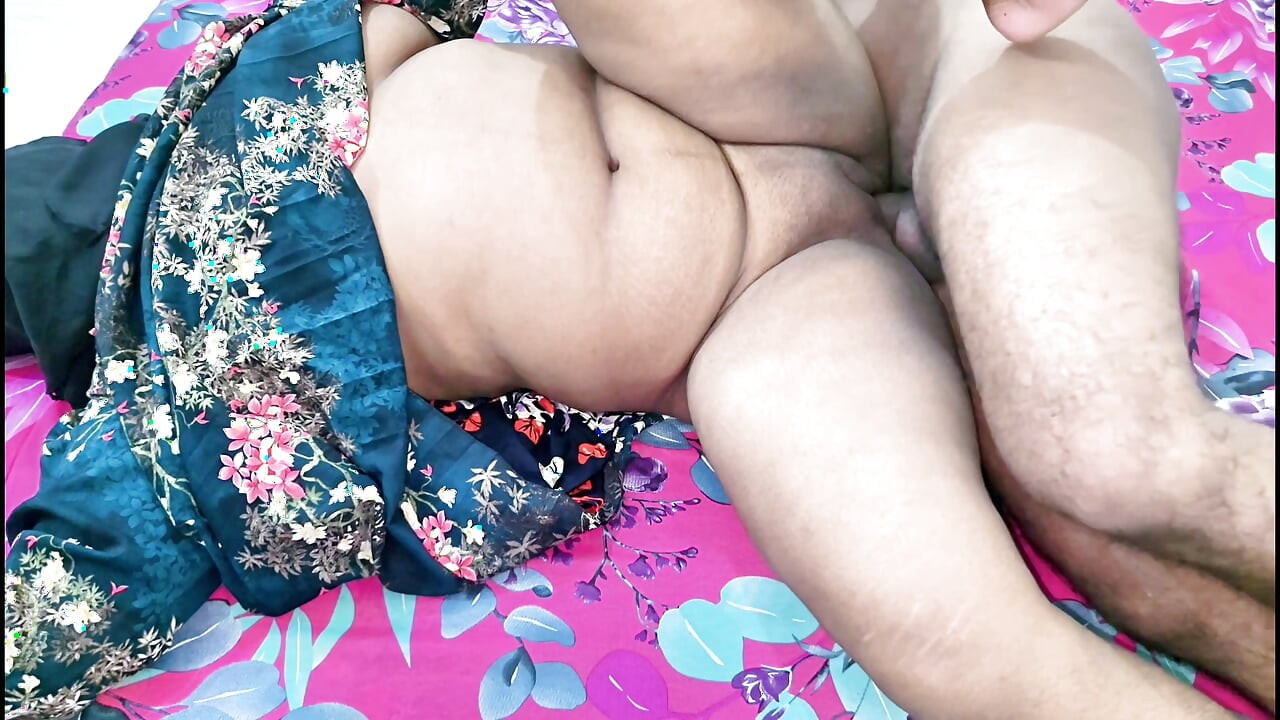 The expatriate son's wife is desperate to get fucked.