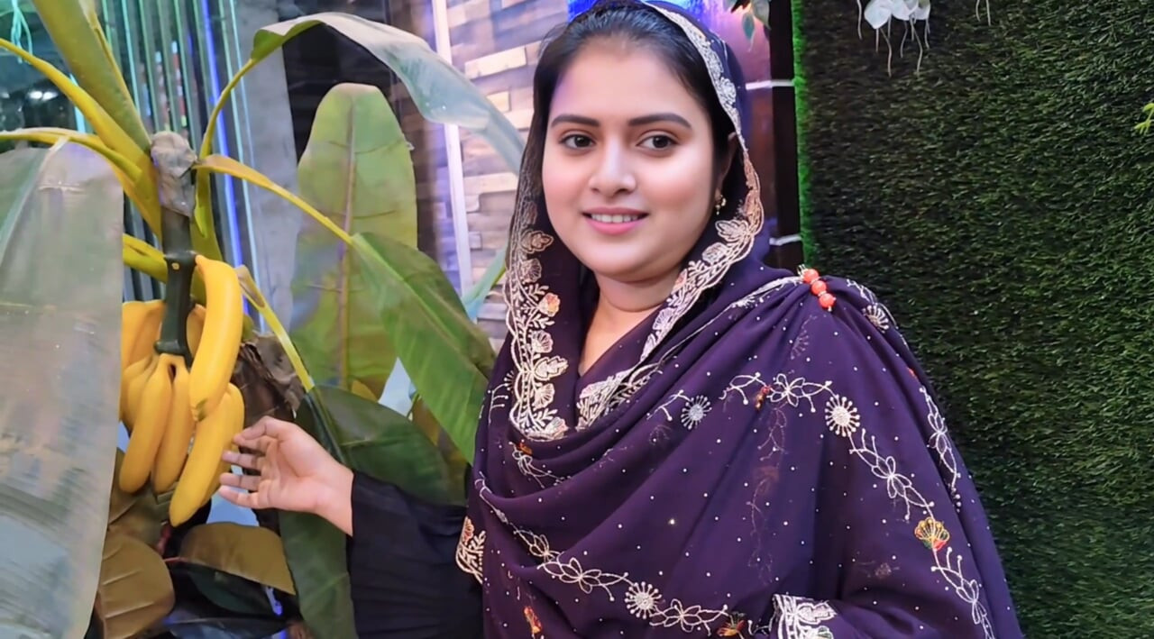 Eshita indian Fan came to meet my big fan and went to the fan's house and had sex with him.(Full Bangla Voice)