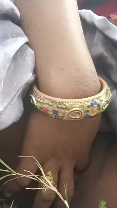 Thrilling moment from "Finger chudai se Nikal Gaya bhabhi ka peshab"