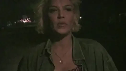 Versaute Taxifahrt: Heiße Abenteuer mit blonder Schönheit