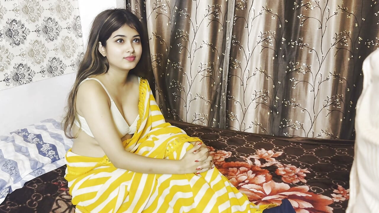 Indyjska seksowna bhabhi devar nie flirtuje z seksem z jedłą puri raat kiya sex
