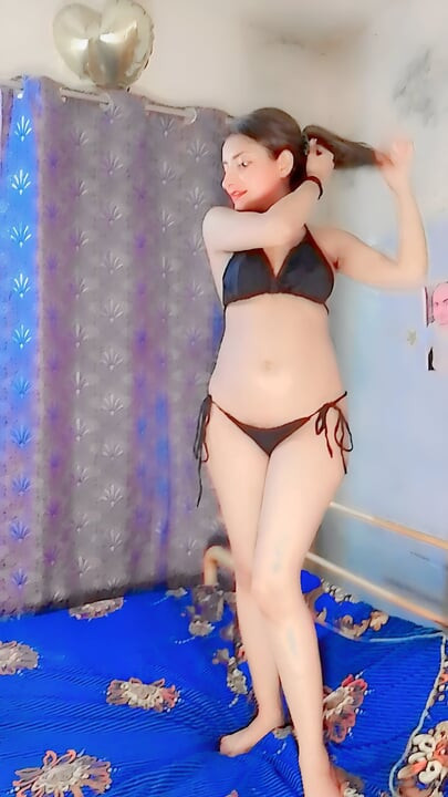 When Ayesha AsHii  wants to relax in her comfy home, she takes off her clothes, takes a doggy position on her comfy bed