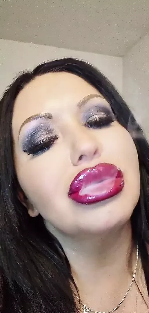 Mia Milf, smoke fetish, Vape Mind fuck in bright red lipstick