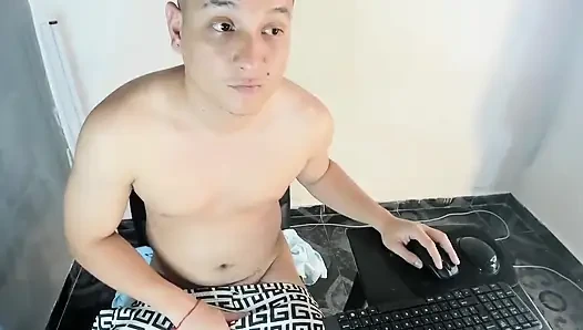 Tomas Styl Webcam: Online Connected Having Fun with Your Friends Inside