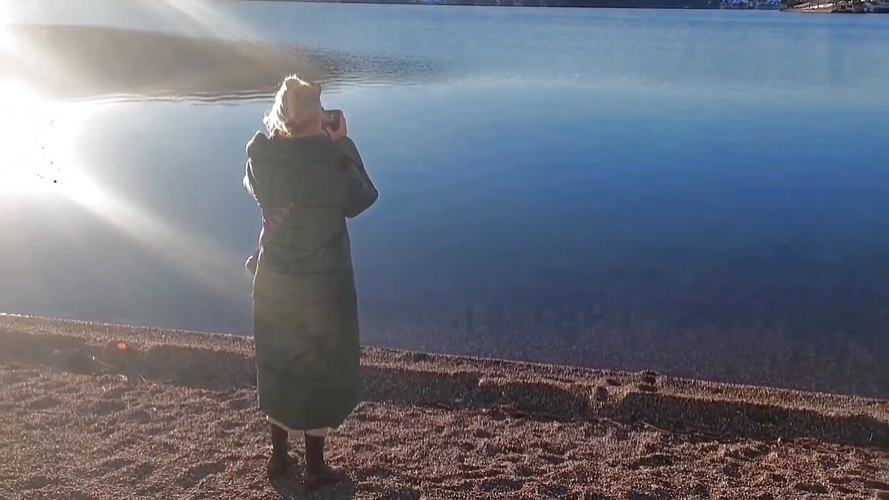 Аматорка-блондинка, доросла дружина, природна оголеність