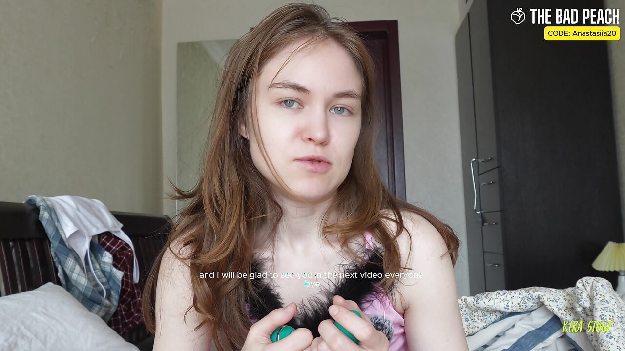 끝났어! 자연스러웠다. 토끼 복장을 한 장난감을 봅니다. 배드 피치))))))