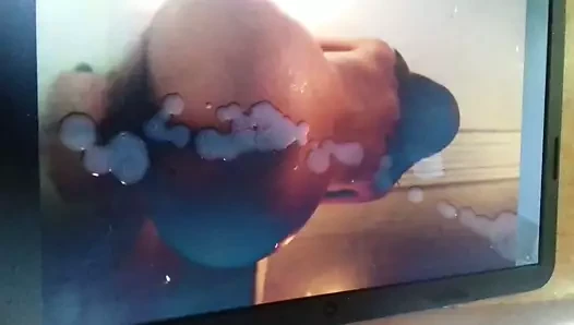 larubiaxxx'a saygı duruşu